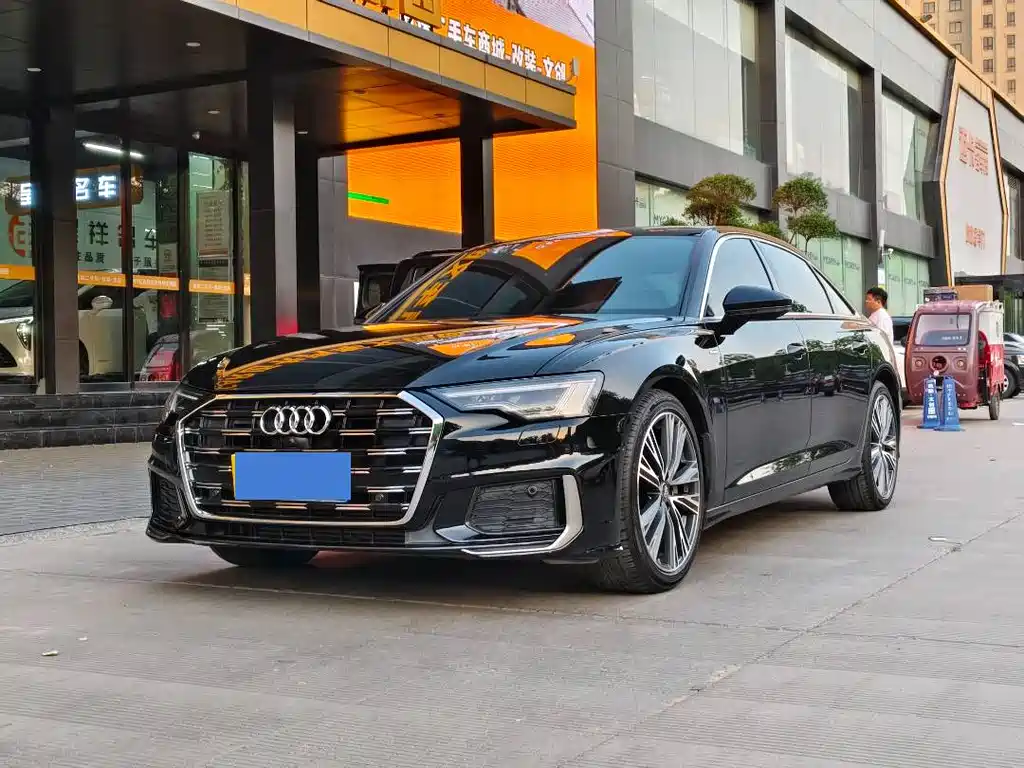 Audi A6L 2019 — фото 1