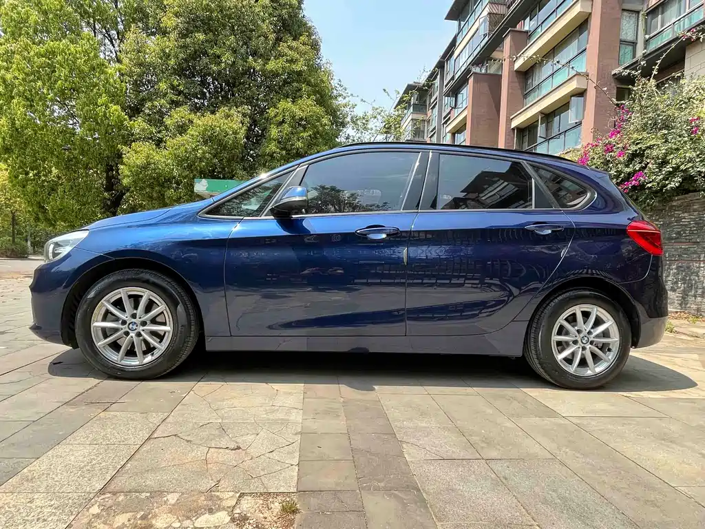 BMW 2 Series Active Tourer 2016 — фото 7