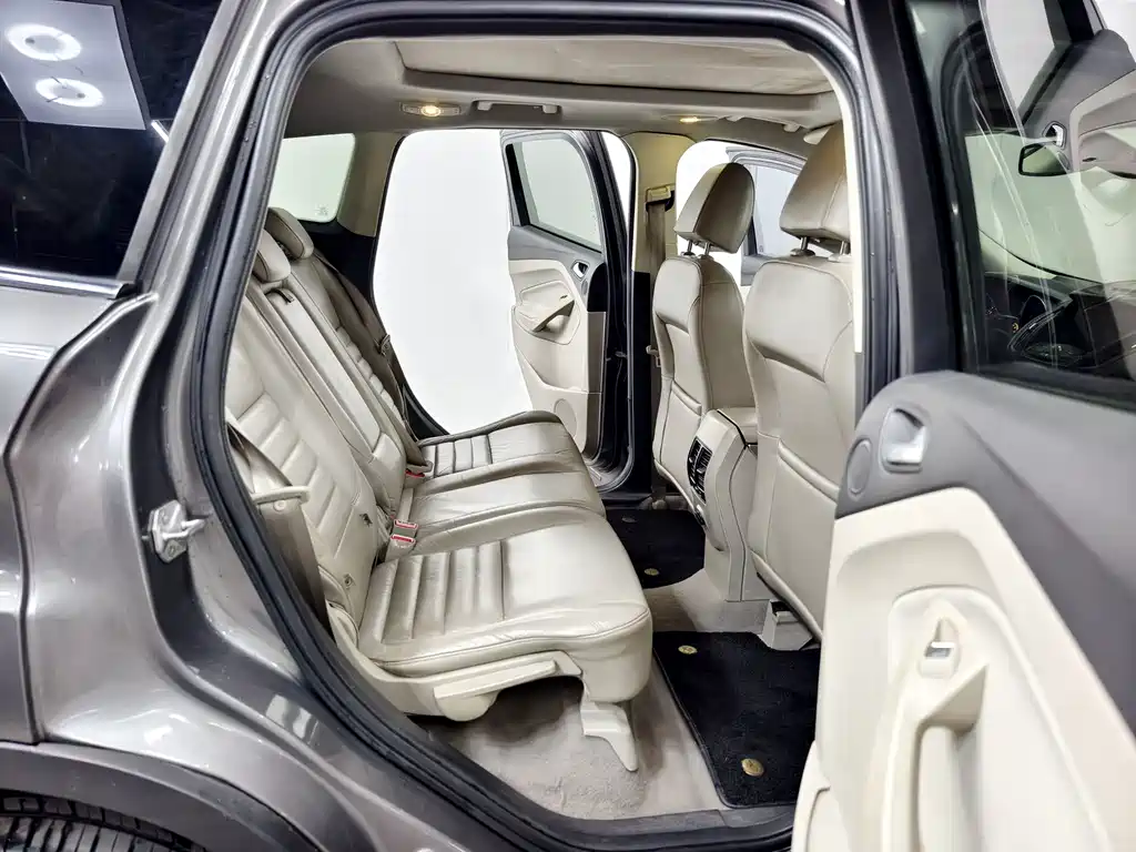 Ford Kuga 2013 — фото 16
