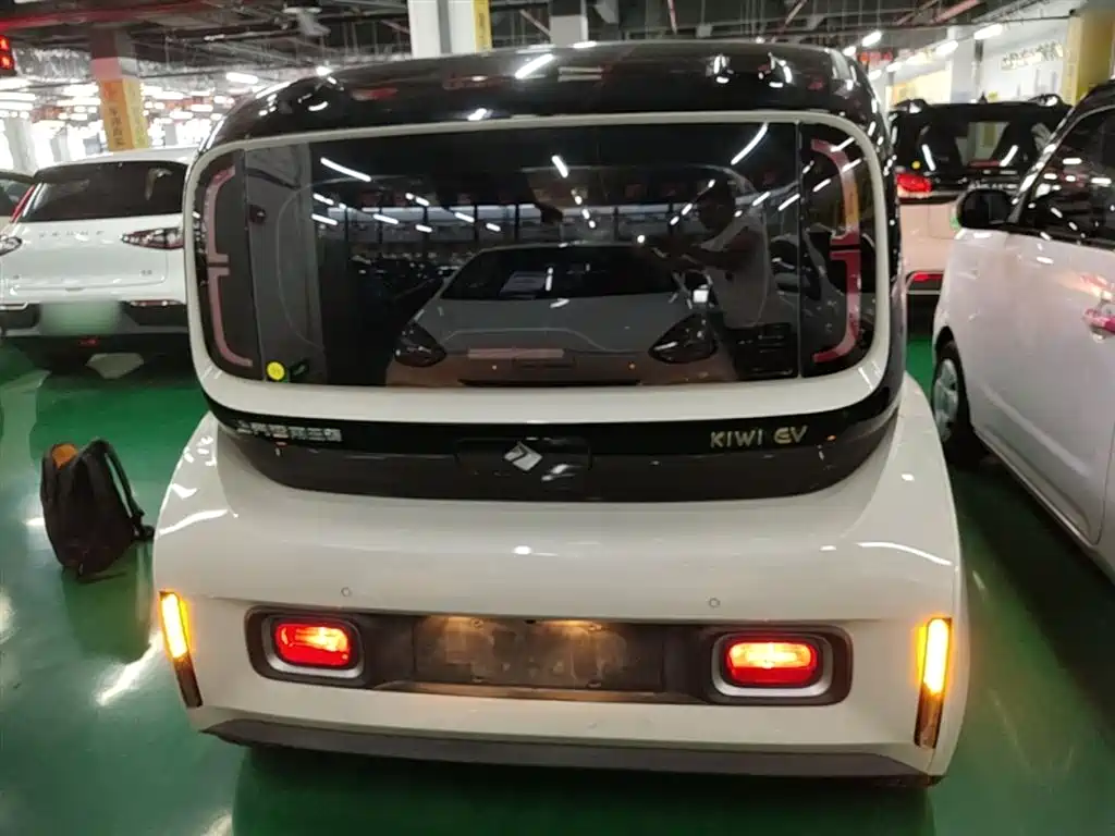 Baojun KiWi EV 2022 — фото 6