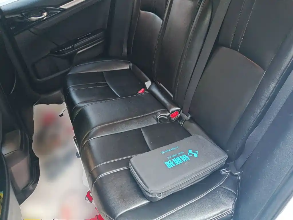 Honda Civic 2019 — фото 18