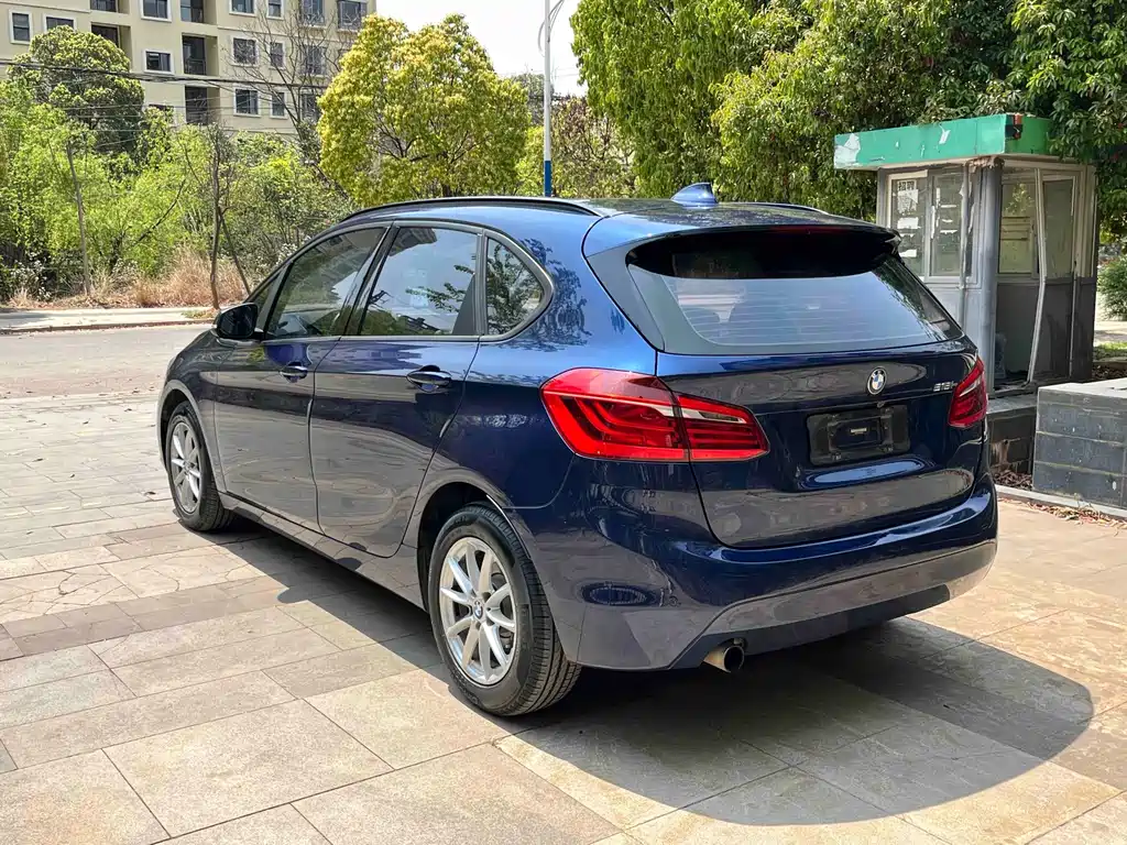 BMW 2 Series Active Tourer 2016 — фото 8
