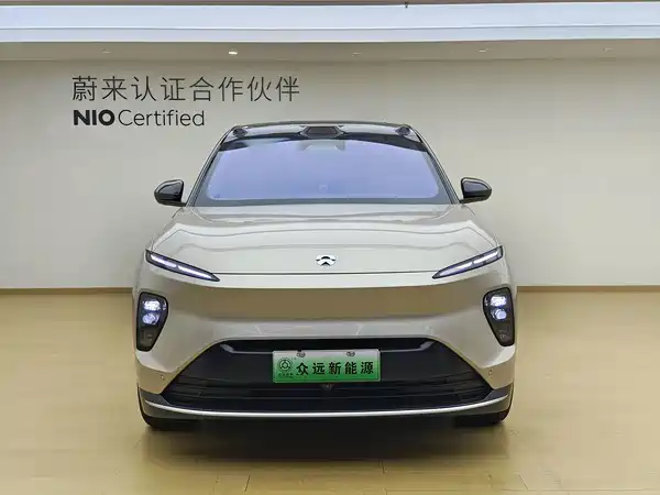 NIO ES8 2024