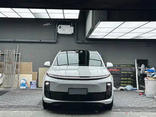 Li Auto L6 2024