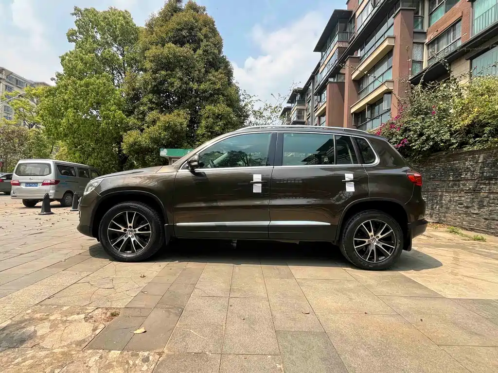 Volkswagen Tiguan 2015 — фото 11