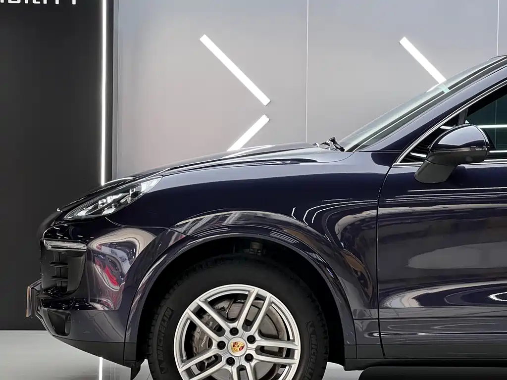 Porsche Cayenne 2018 — фото 46