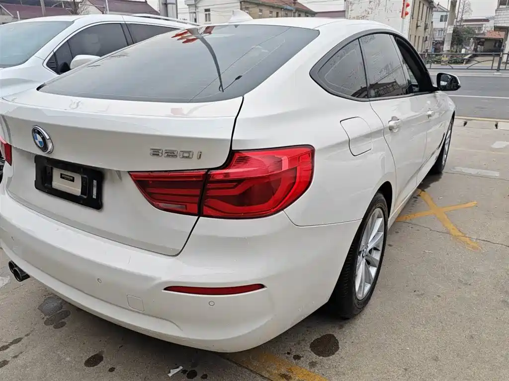 BMW 3 Series GT 2017 — фото 24