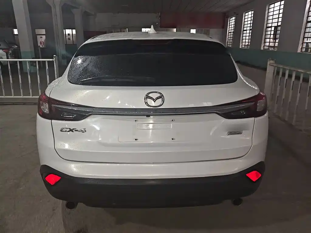 Mazda CX-4 2018 — фото 6