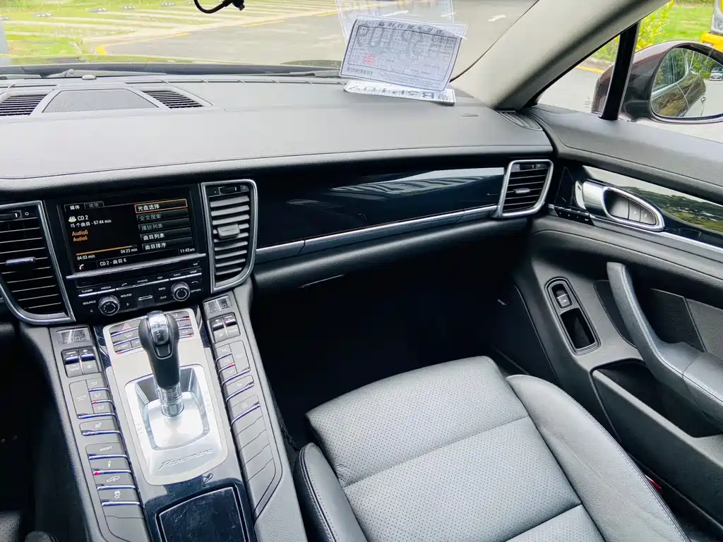 Porsche Panamera 2015 — фото 22