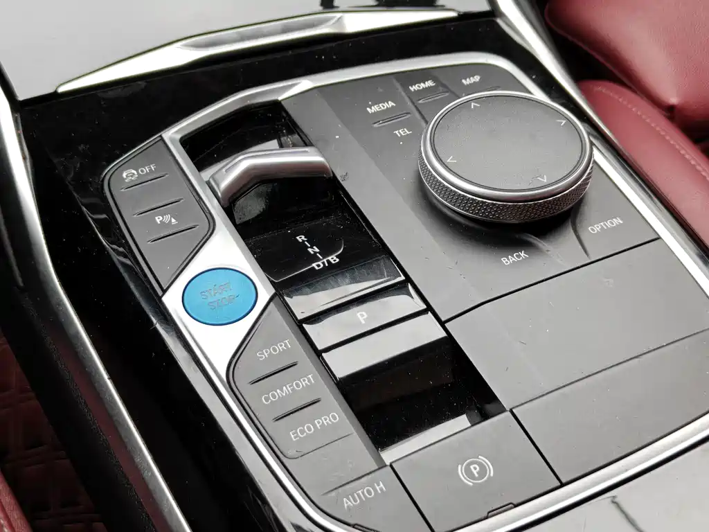 BMW i3 2024 — фото 10