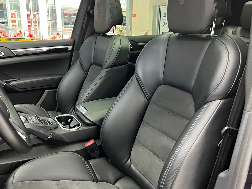 Porsche Cayenne 2018 — фото 10