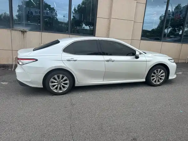 Toyota Camry 2019