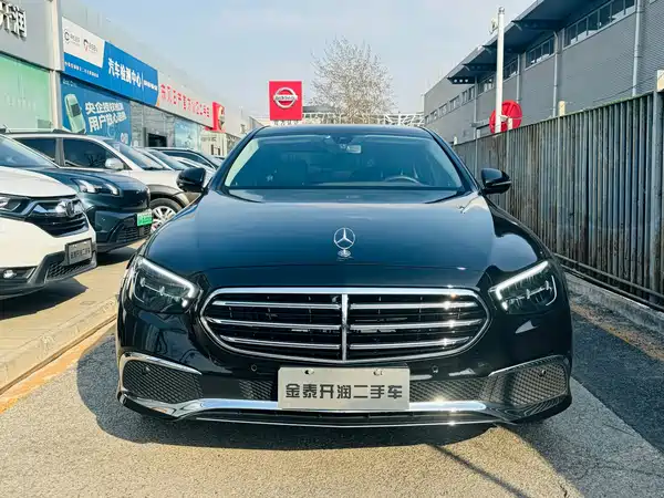 Mercedes-Benz E-Class 2022