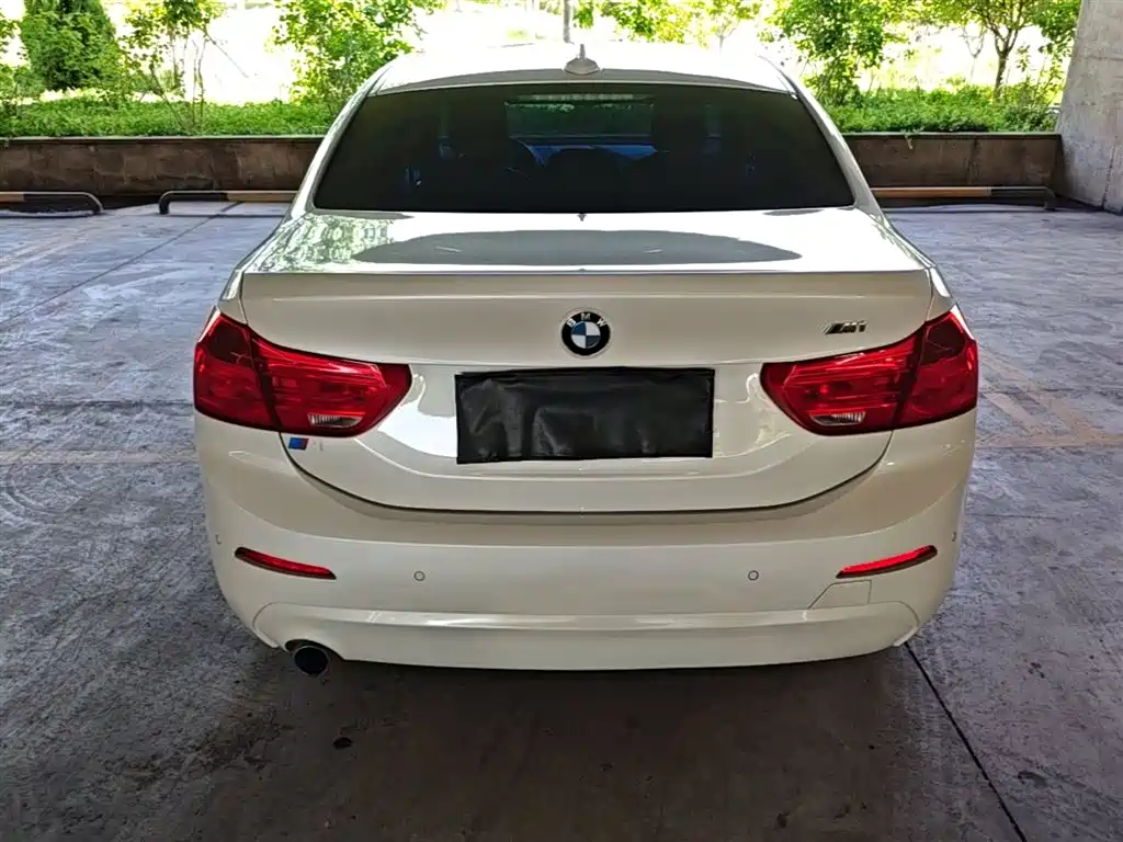 BMW 1 Series 2018 — фото 6