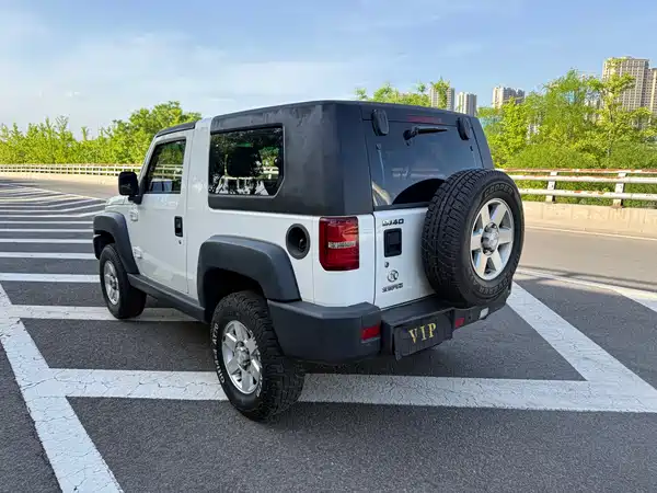 BAIC BJ40 2015