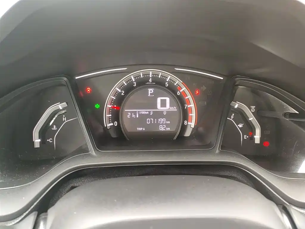 Honda Civic 2018 — фото 12