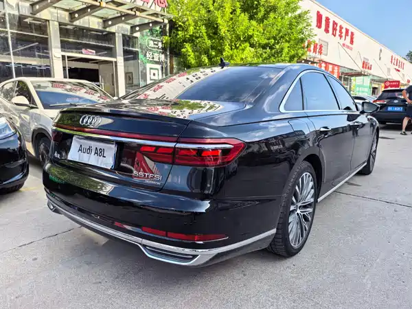 Audi A8 2021