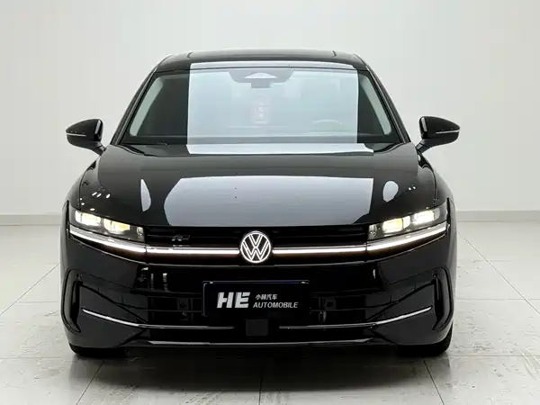 Volkswagen Magotan 2025