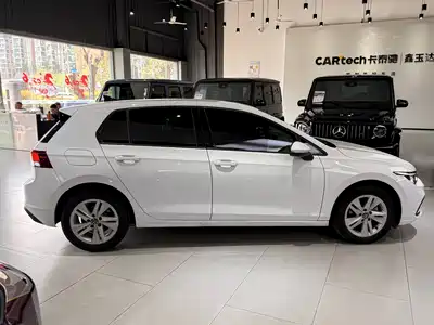 Volkswagen Golf 2023