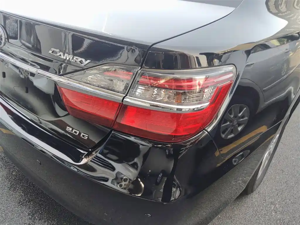 Toyota Camry 2015 — фото 8