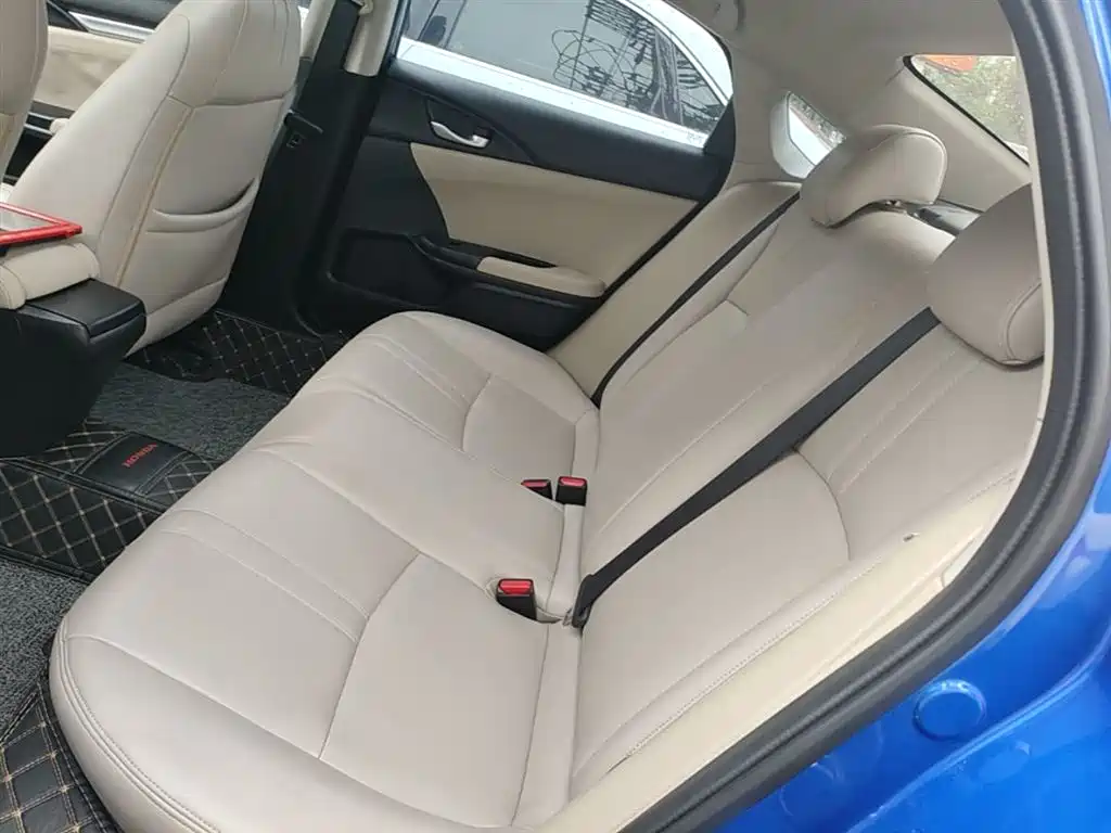 Honda Civic 2018 — фото 17