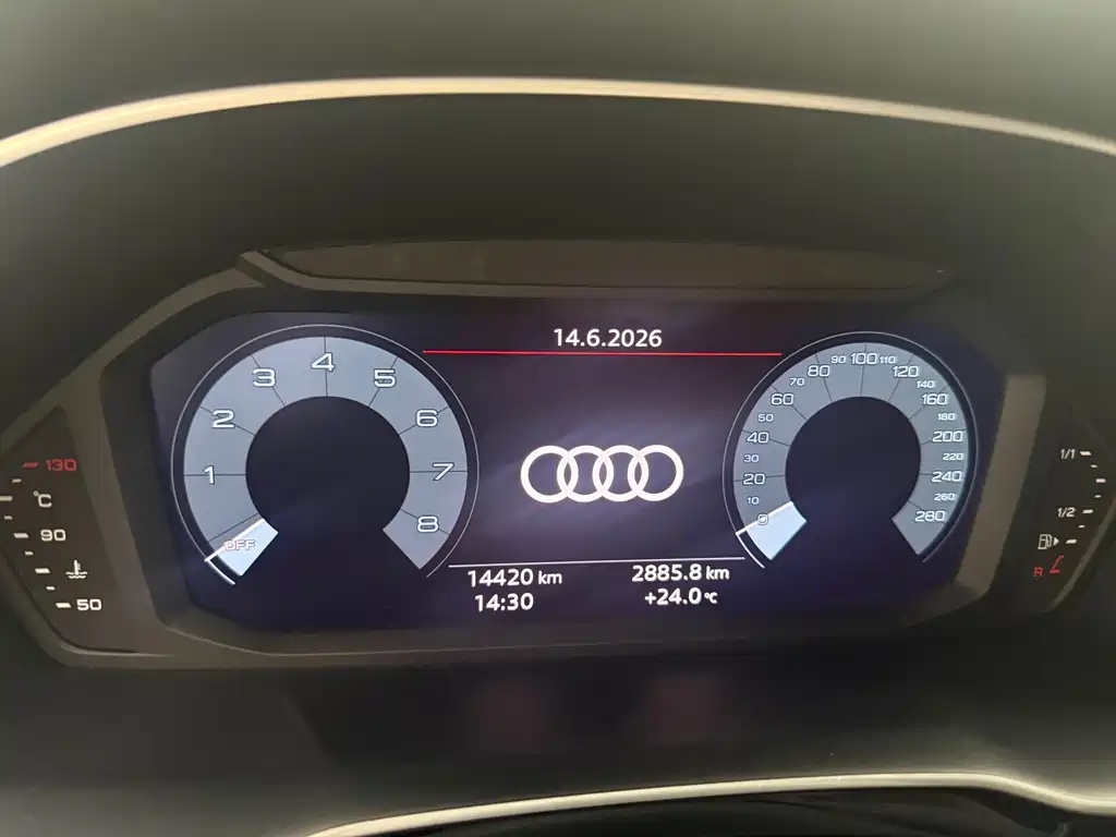 Audi Q3 2022 — фото 10