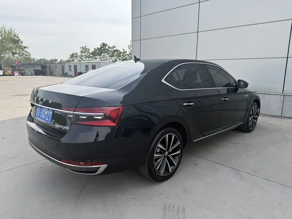 Skoda Superb 2023