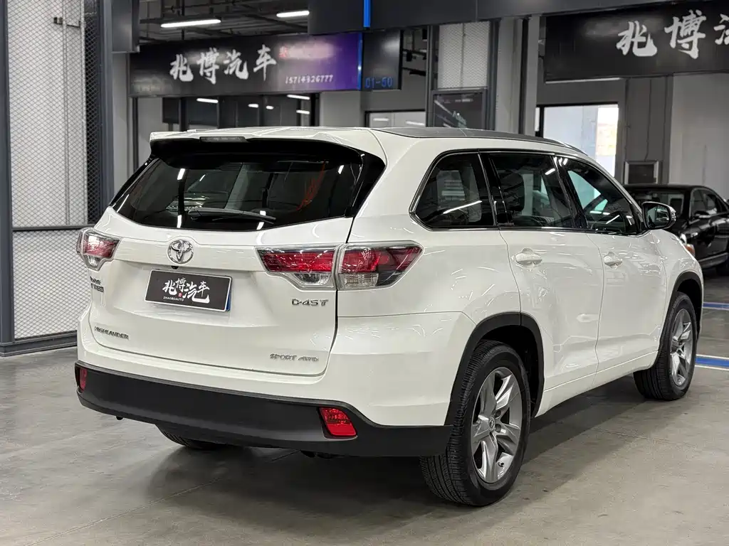 Toyota Highlander 2017 — фото 4