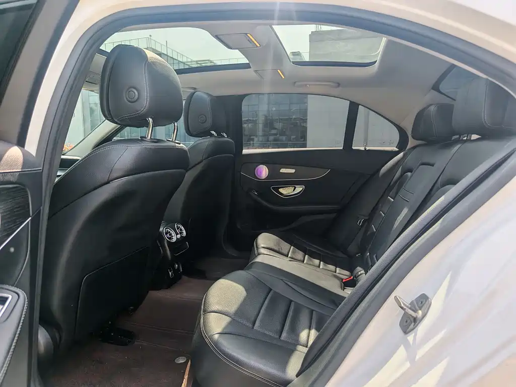 Mercedes-Benz C-Class 2022 — фото 12
