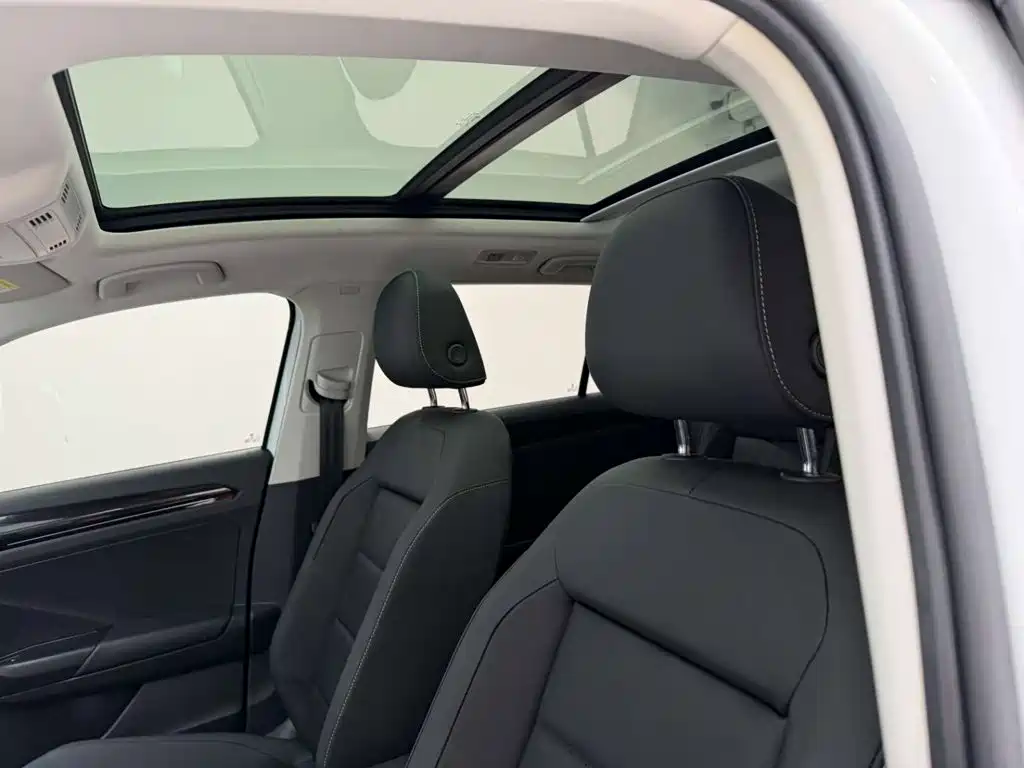 Volkswagen T-Roc 2021 — фото 16