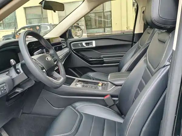 Ford Explorer 2023