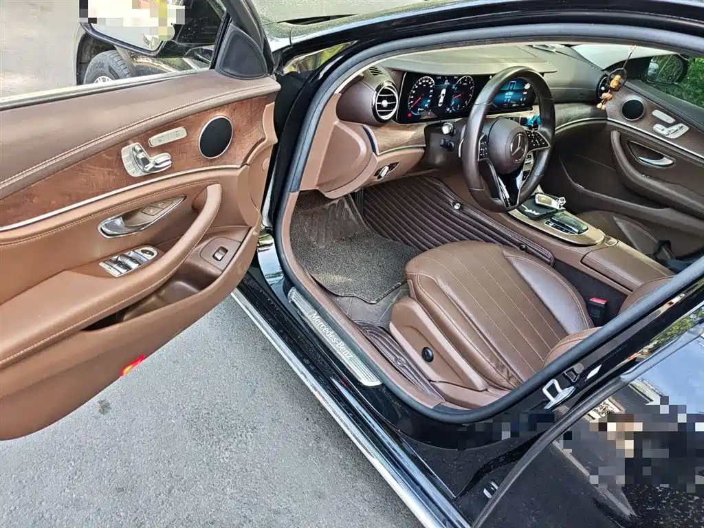 Mercedes-Benz E-Class 2020 — фото 14