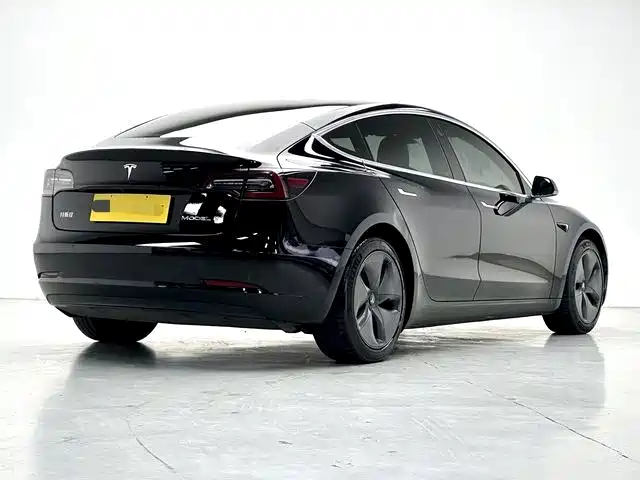 Tesla Model 3 2020 — фото 9