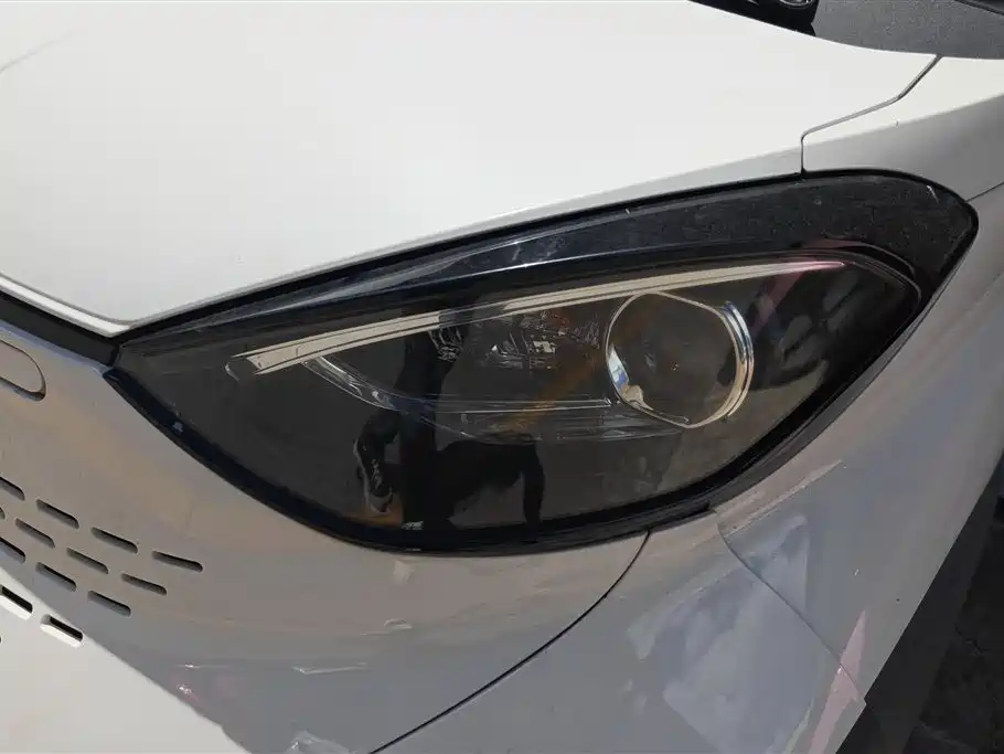 Baojun E100 2020