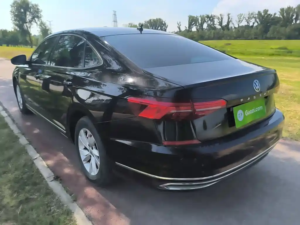 Volkswagen Passat 2019 — фото 23