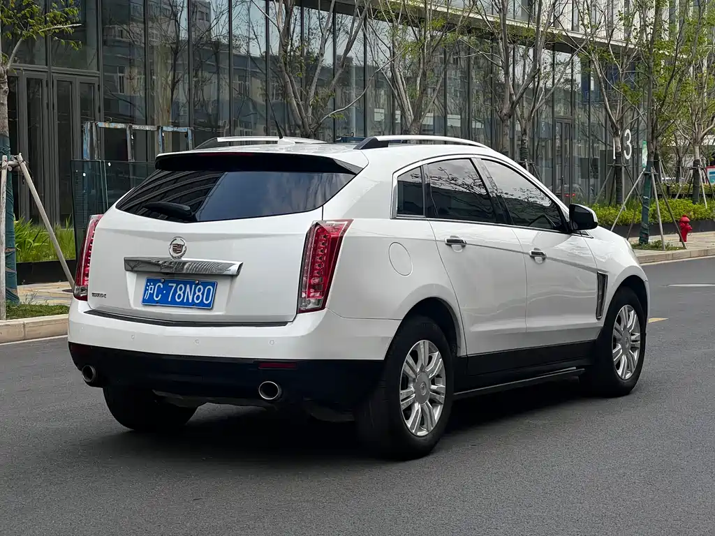 Cadillac SRX 2015 — фото 22