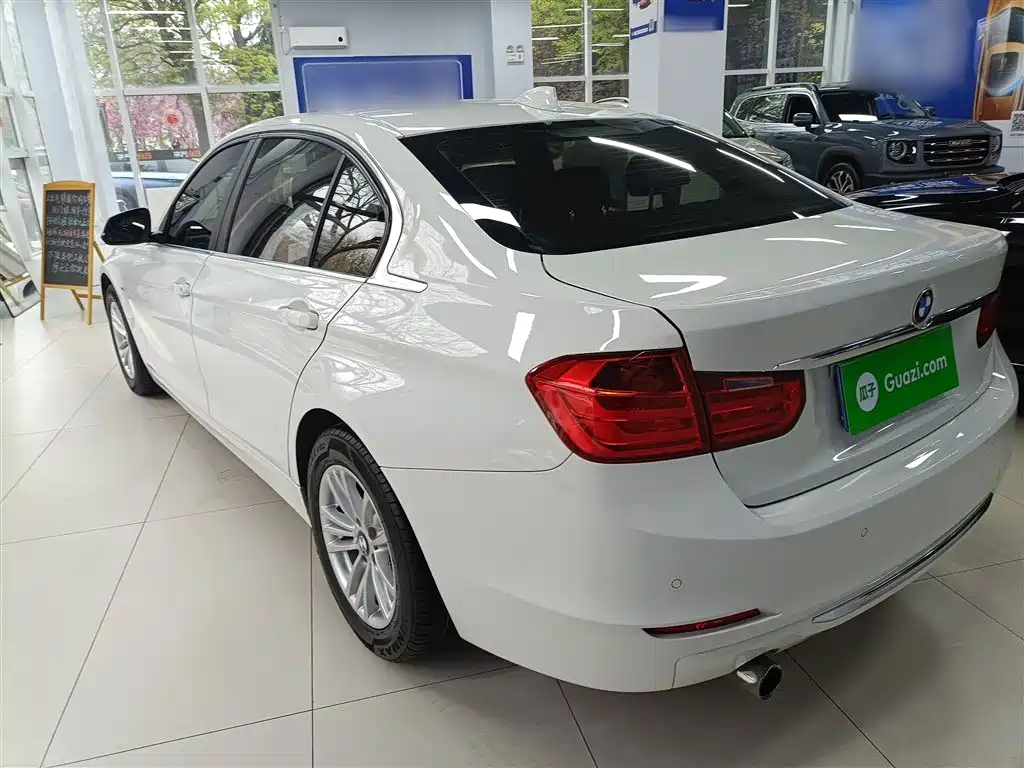 BMW 3 Series 2015 — фото 23