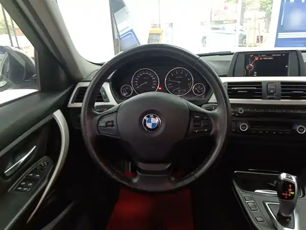 BMW 3 Series 2015