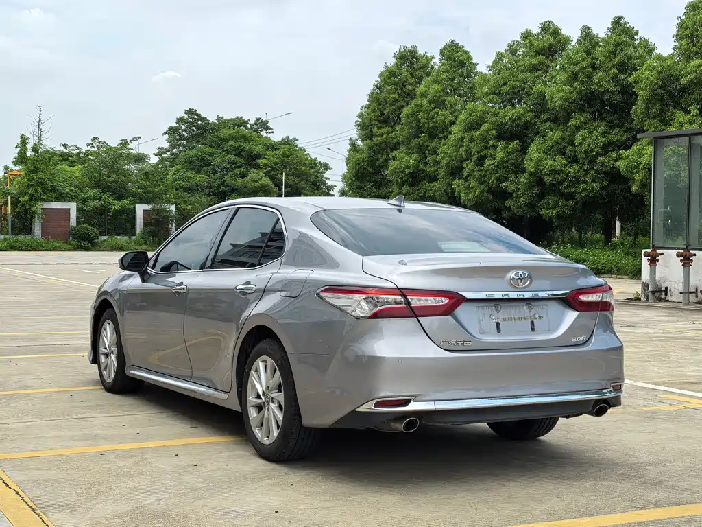 Toyota Camry 2024 — фото 7