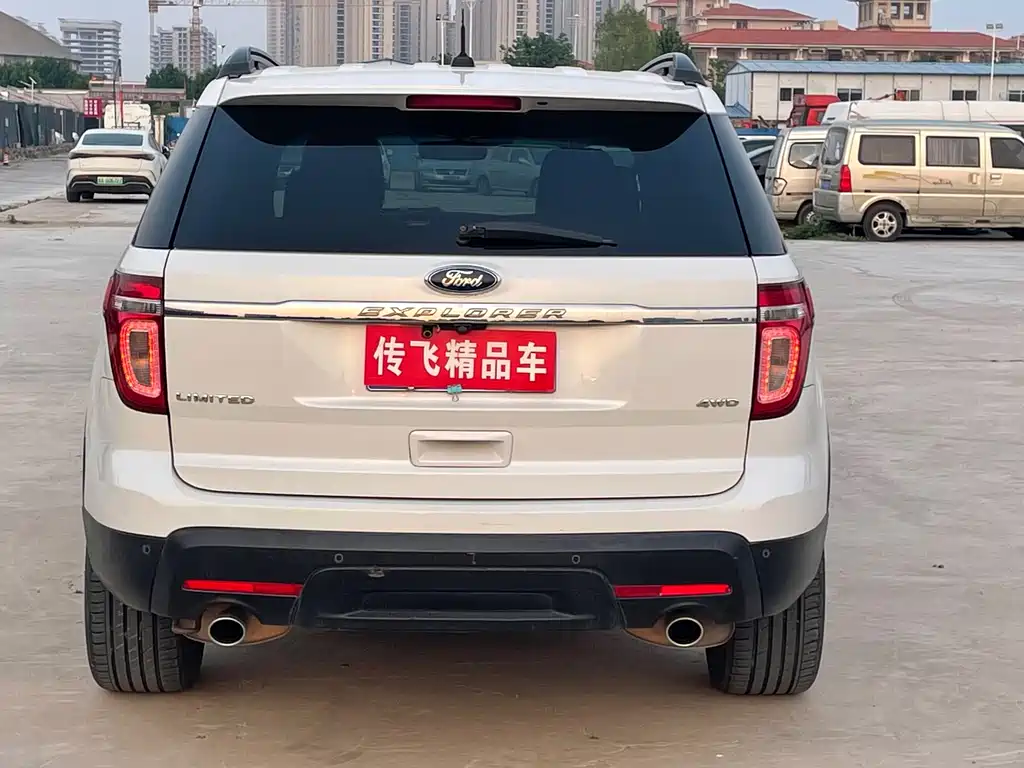 Ford Explorer 2014 — фото 10