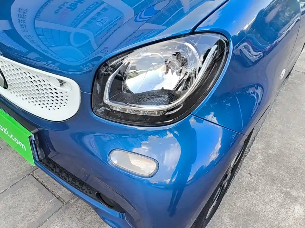 smart fortwo 2019 — фото 24