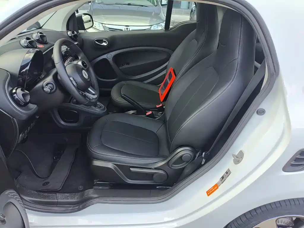 smart fortwo 2019 — фото 15