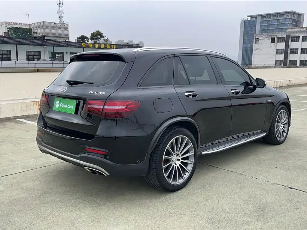 Mercedes-Benz GLC AMG 2018 — фото 23