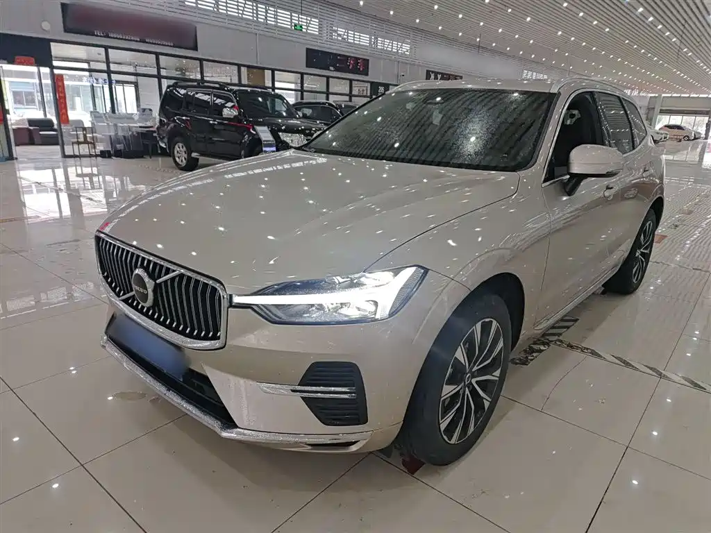 Volvo XC60 2023 — фото 2