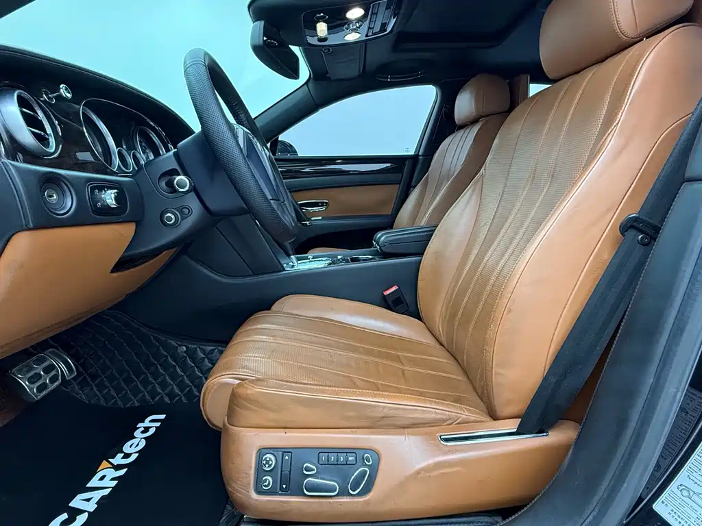 Bentley Flying Spur 2015 — фото 9