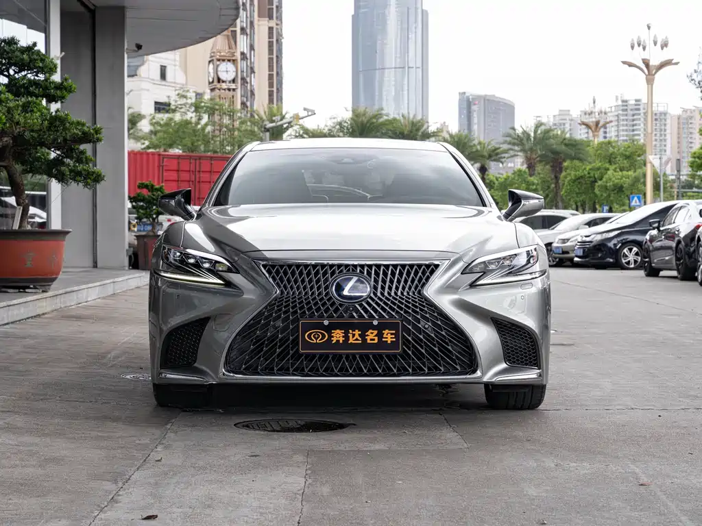 Lexus LS 2019