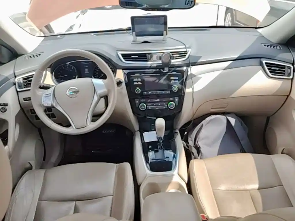 Nissan X-Trail 2015 — фото 10