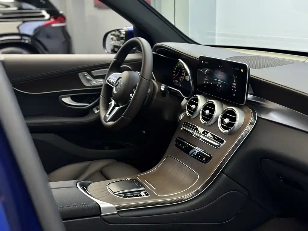 Mercedes-Benz GLC 2023 — фото 7