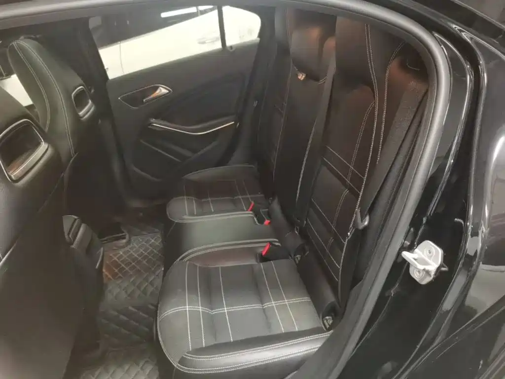 Mercedes-Benz A-Class 2014 — фото 17