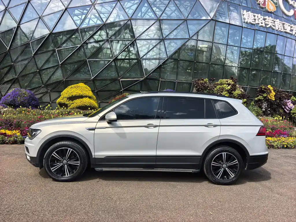 Volkswagen Tiguan L 2019